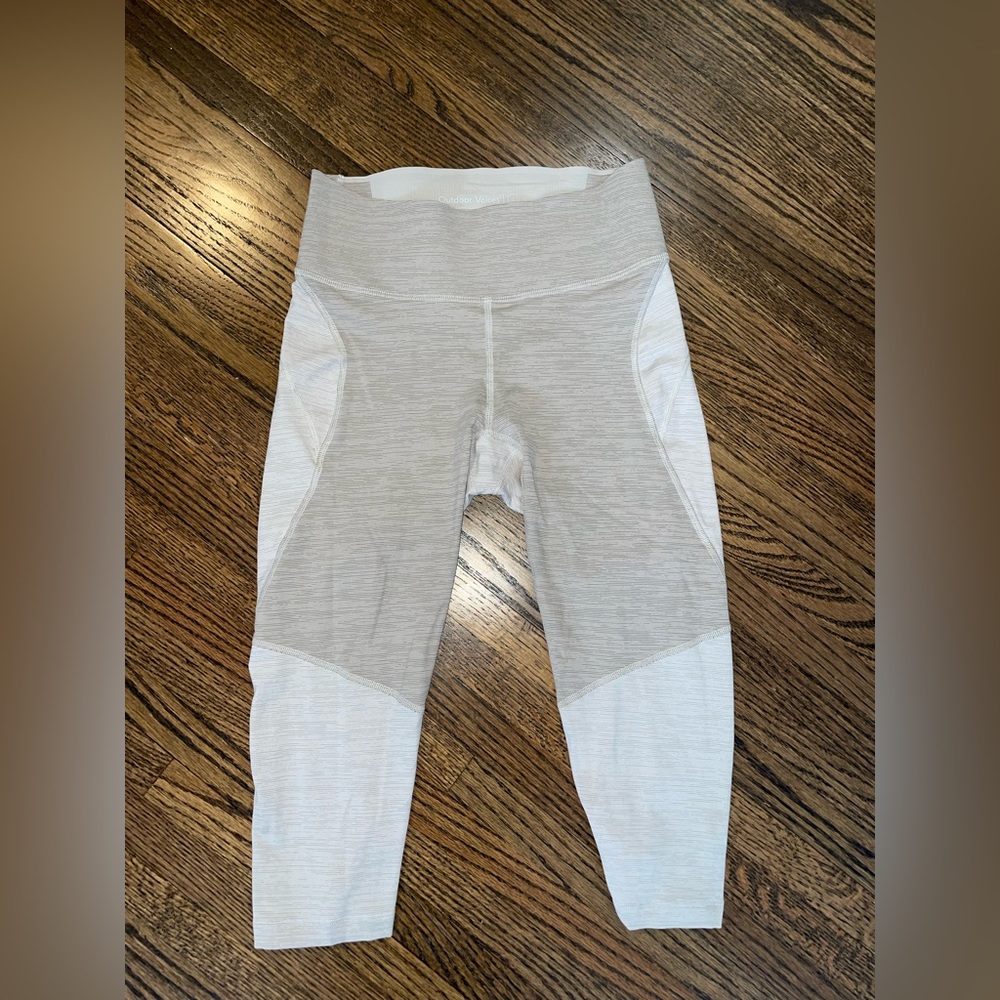 Outdoor Voices Two-Tone Kneecap Leggings